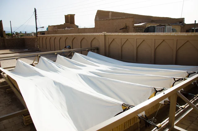 سایبان متحرک برای خانه های حیاط مرکزی(باز)